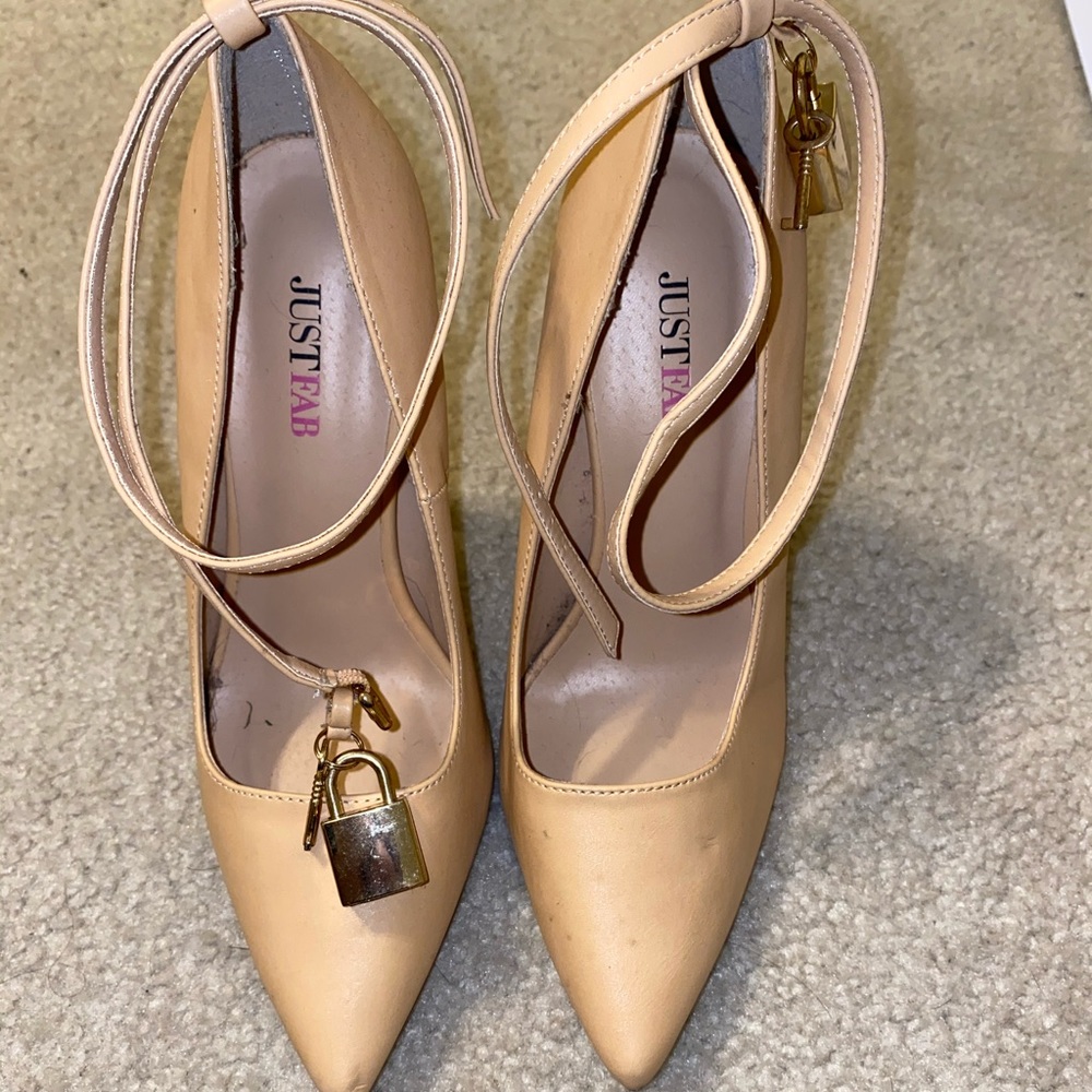 Heels - Picture 2 of 3